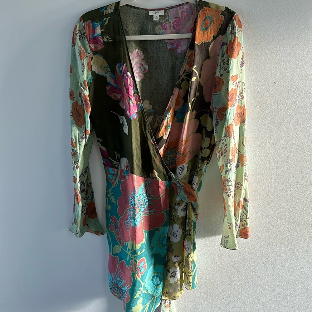J Jill floral 100% Rayon Wrap Kimono Top Size Small